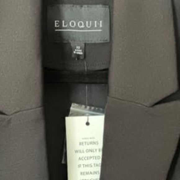 Eloquii Cropped Cross-Back Blazer - Picture 6 of 7